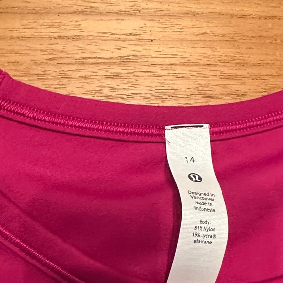 Lululemon Athletica Magenta Short Sleeve Tee - Picture 2 of 3